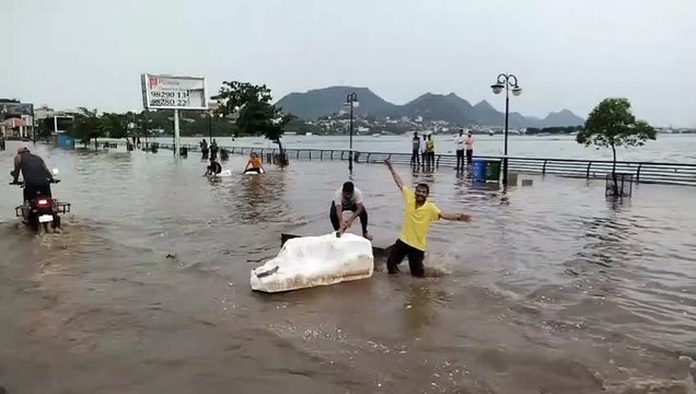 Biporjoy rain effect: सड़क और आनासागर हुआ एक, वाटर टैंक बना गौरव पथ