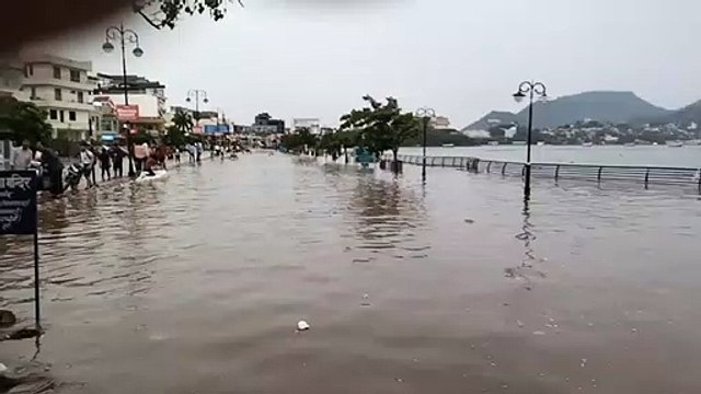 Biporjoy rain effect: सड़क और आनासागर हुआ एक, वाटर टैंक बना गौरव पथ