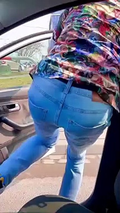 Il danse sur Smooth Criminal au feu rouge et c'est juste dingue