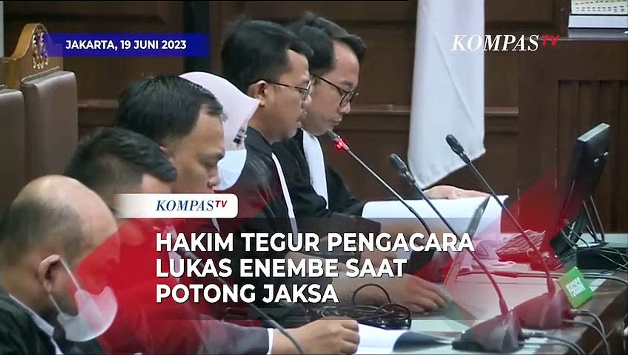 Hakim Tegur Pengacara Lukas Enembe Saat Potong Jaksa Jangan Ganggu Jalannya Sidang Video