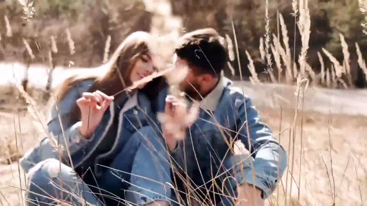 Gerua - Shah Rukh Khan _ Kajol _ Dilwale Latest Song