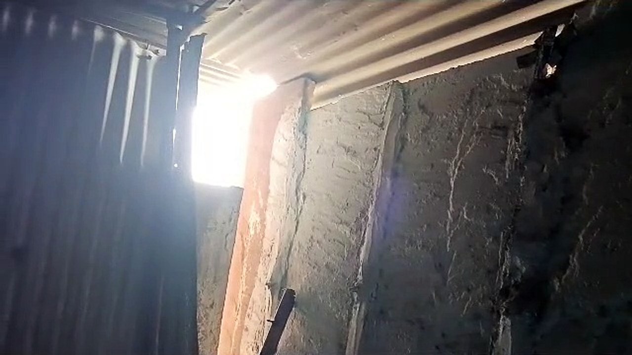 Thieves broke into the mandi merchant's shop by...
