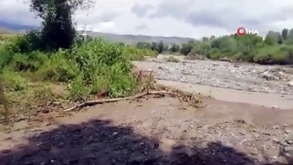 De fortes averses ont paralysé la vie, les terres agricoles ont été endommagées