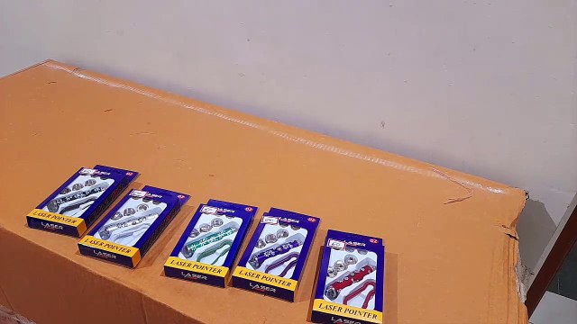 Unboxing and Review of designer Laser Light LED Flashlight Laser Pointer