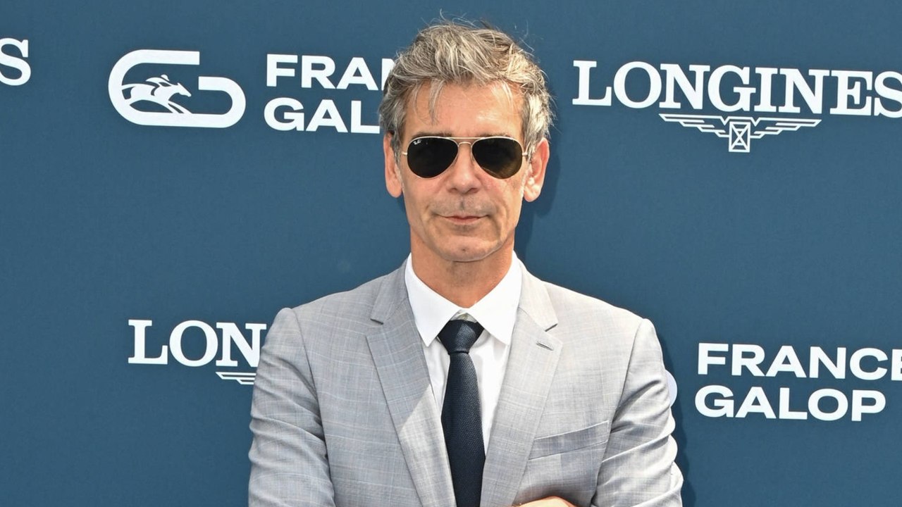 GALA VIDEO - Xavier de Moulins quitte 66 minutes : le nom de sa célèbre remplaçante dévoilée !