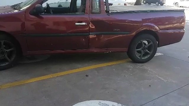 Colisão de trânsito deixa veículos danificados no Centro