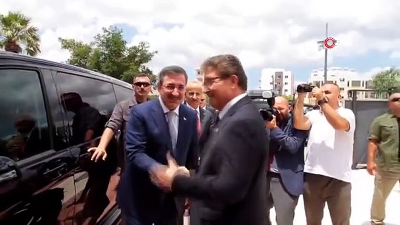Cumhurbaşkanı Yardımcısı Yılmaz KKTC Başbakanı Üstel ile görüştüCumhurbaşkanı Yardımcısı Cevdet Yılmaz, KKTC Meclis Başkanı Zorlu Töre ile bir araya...