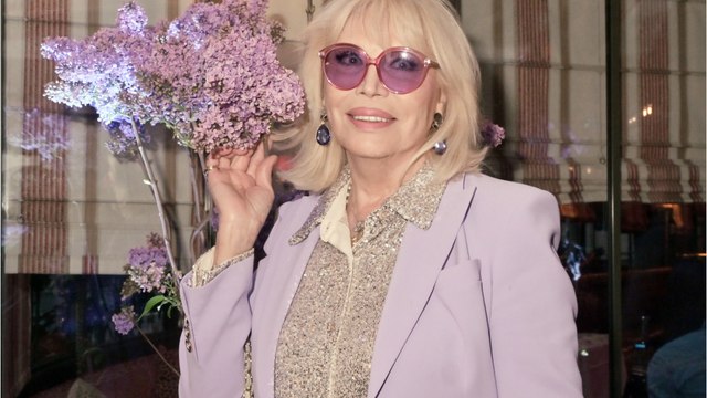 Voici - “Je mourrai là-bas et on m’oubliera” : Amanda Lear évoque sa solitude et sa fin de vie en Provence