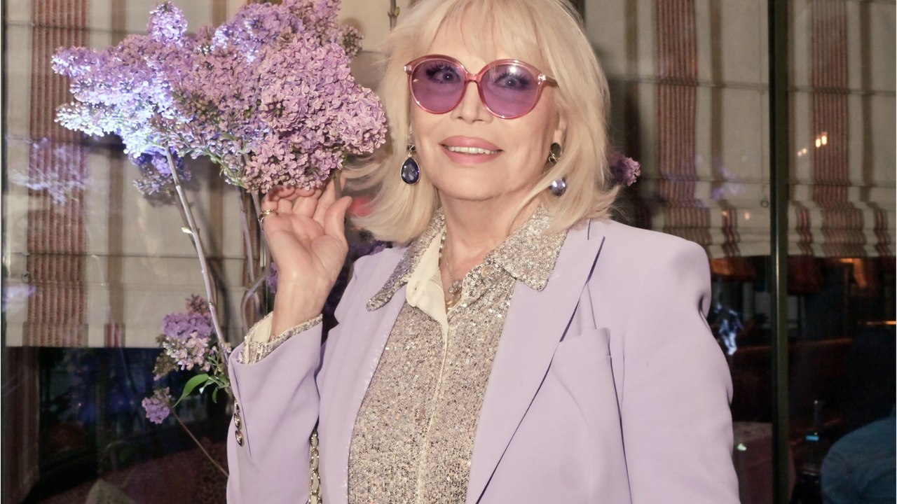 Voici - “Je mourrai là-bas et on m’oubliera” : Amanda Lear évoque sa solitude et sa fin de vie en Provence