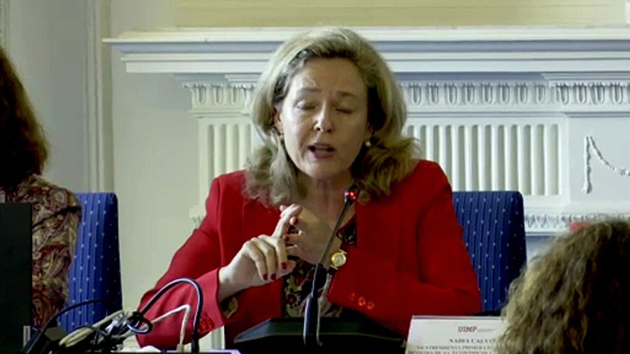 La vicepresidenta primera del Gobierno, Nadia Calviño, duda de la política económica que pueda aplicar un Gobierno del PP