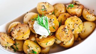 The BEST Garlic Baby Potatoes Recipe - SUPER Easy & Delicious!!!