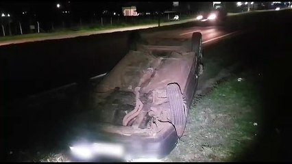 Capotamento é registrado na BR-277, mas condutor sai ileso