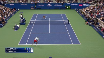 Alerte échange de folie : Alcaraz et Tiafoe ont encore sorti des coups de raquettes magiques