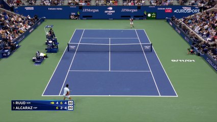 Alcaraz en finit à plat ventre : Ruud sort le grand jeu au meilleur moment