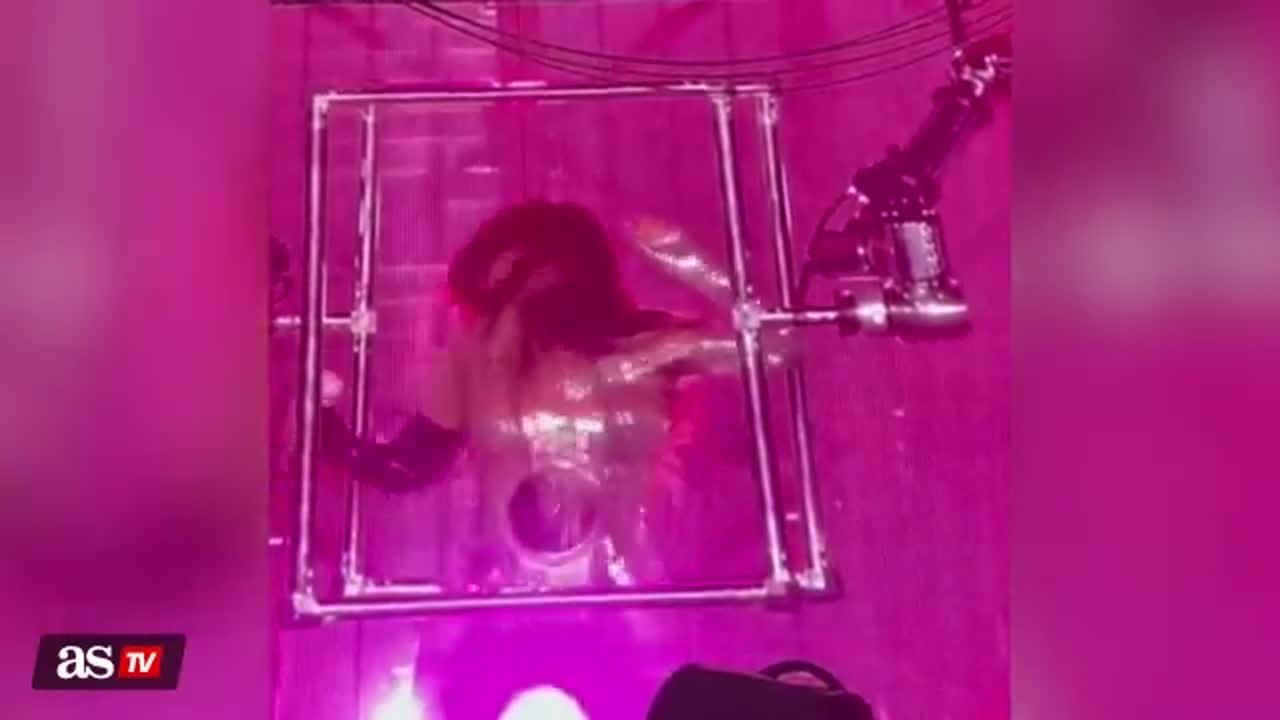 Beyoncé went viral for using robot arms at her live show