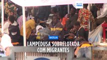 Centro de acolhimento de migrantes sobrelotado em Lampedusa