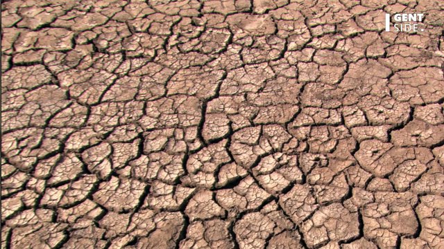 Une église du 16e réapparaît à cause de la sécheresse, des touristes visitent les vestiges