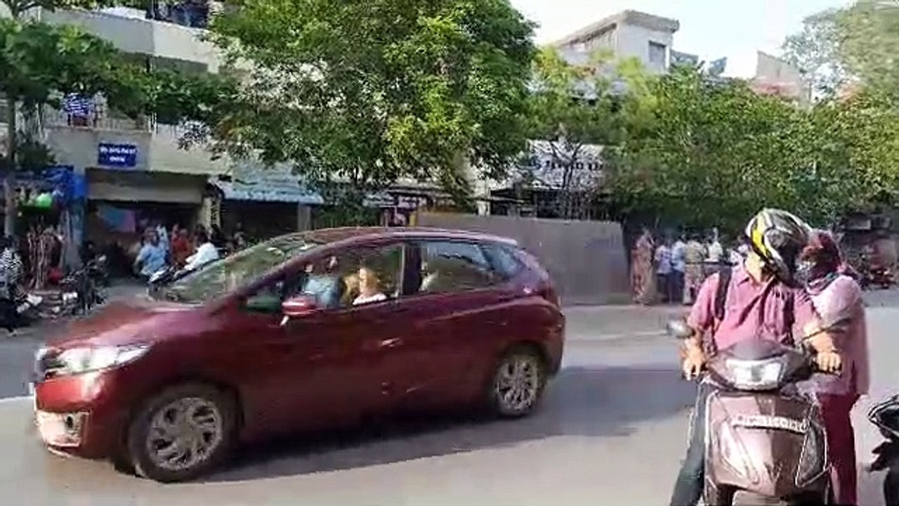 चेन्नर्ई में 40 किमी प्रतिघंटे से अधिक गति से व...