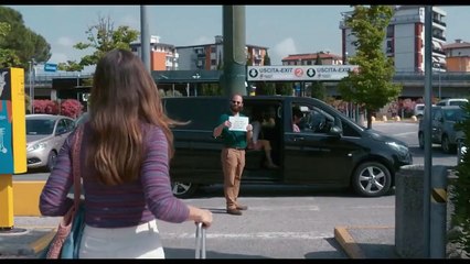 Spin Me Round Bande-annonce (FR)