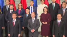Il premier cinese a Berlino, al via consultazioni con governo Scholz
