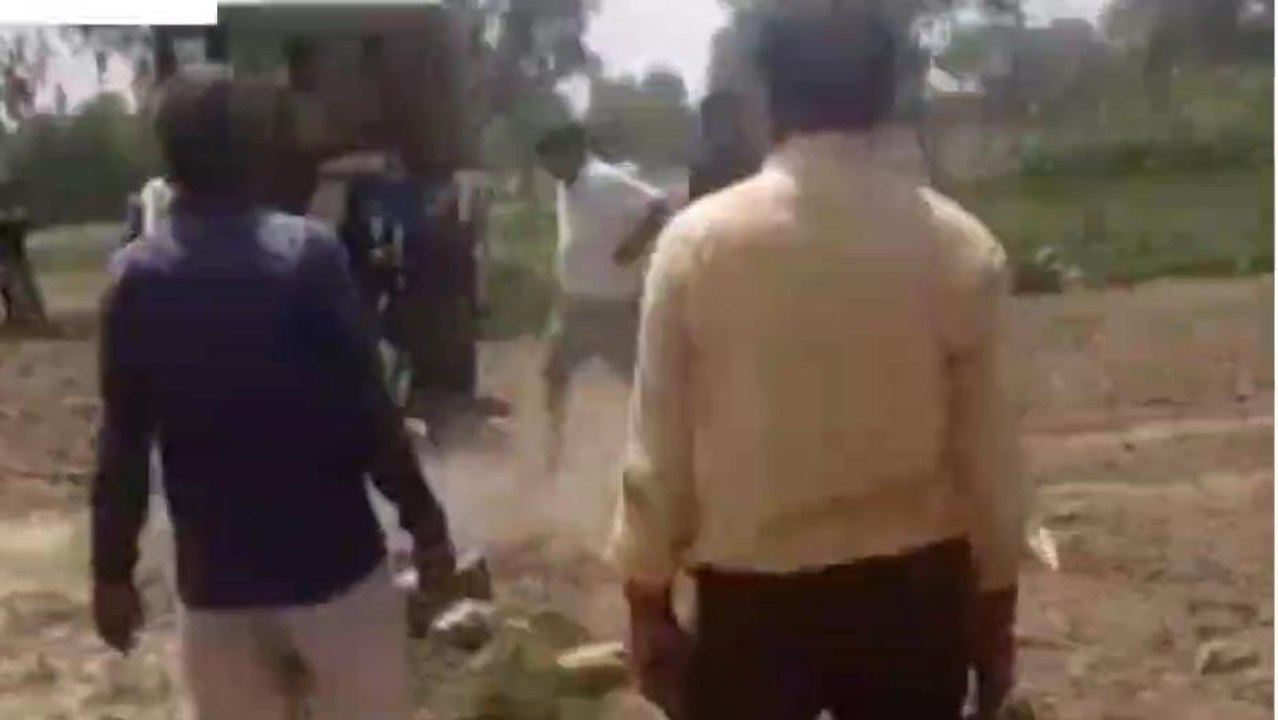बाराबंकी: चकमार्ग को अवैध कब्जे से कराया मुक्त,...