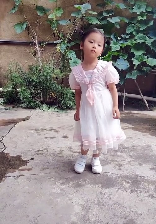 Girl, s dance
