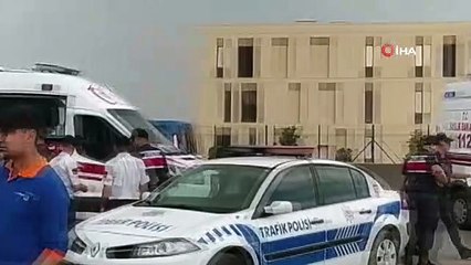 Yalova'da otomobille çarpışan minibüs devrildi: 9 yaralı