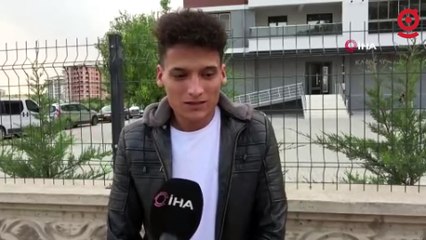 Kepçenin kovasına binen operatör, sevgilisinin kapısına gidip evlenme teklif etti