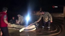 Les personnes bloquées dans les eaux de crue à Sakarya ont été secourues par des bateaux