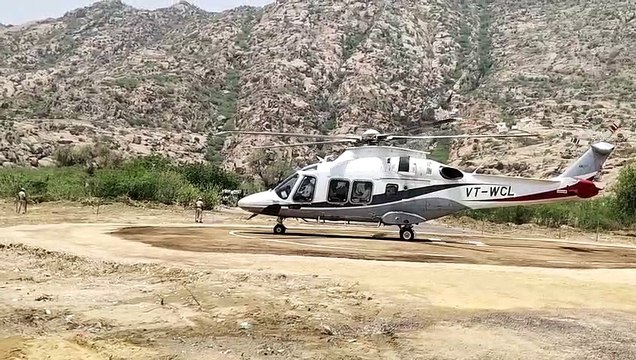 Ashok Gehlot: बिपरजॉय प्रभावितों ने मुख्यमंत्री के समक्ष जताई पीड़ा, मदद का मिला आश्वासन