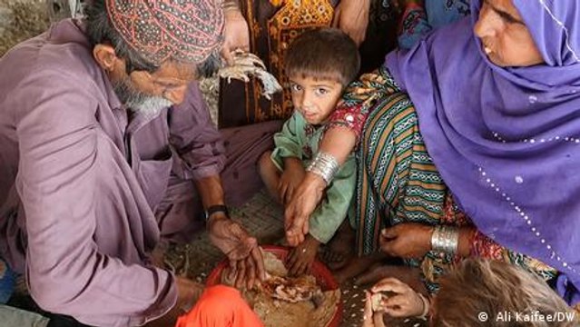 Pakistan's villagers still suffer from last year's floods