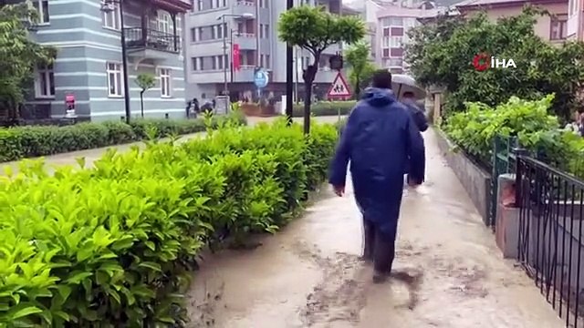 Dere taştı, turizm kenti Amasra sular altında kaldı