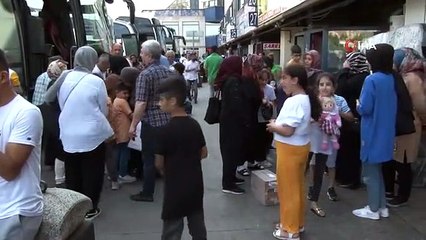 Otogarda Bayram Yoğunluğu Başladı