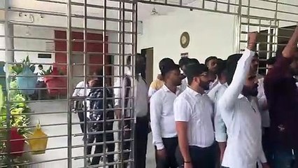 SURAT VIDEO : देखिए क्यों इस विषय के परिणाम को रद्द करने की उठाई मांग