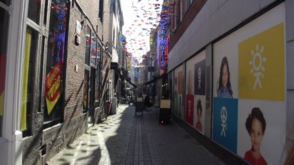 Un ciel de téléphériques dans les rues de Namur