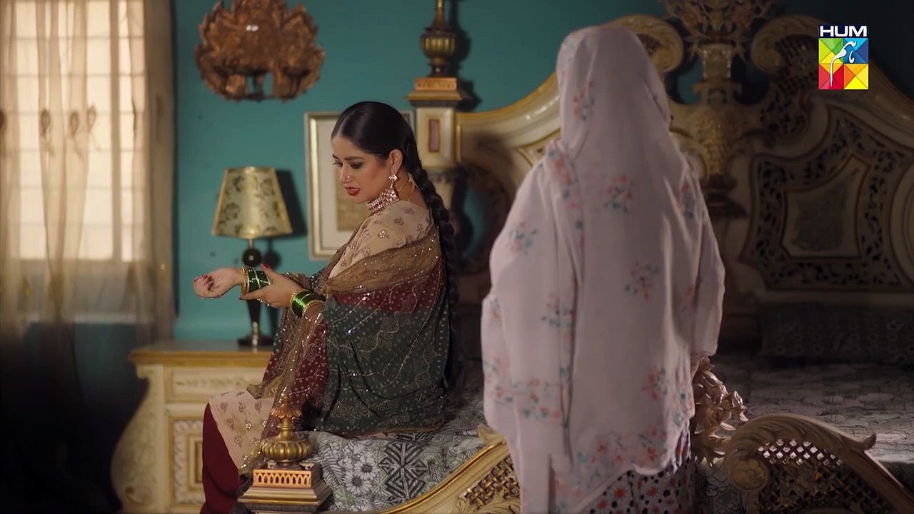 Larki Ko Achaar Dalne Ke Liye Rakha Hai Kia... #hibabukhari #mamia #farhansaeed - Jhok Sarkar