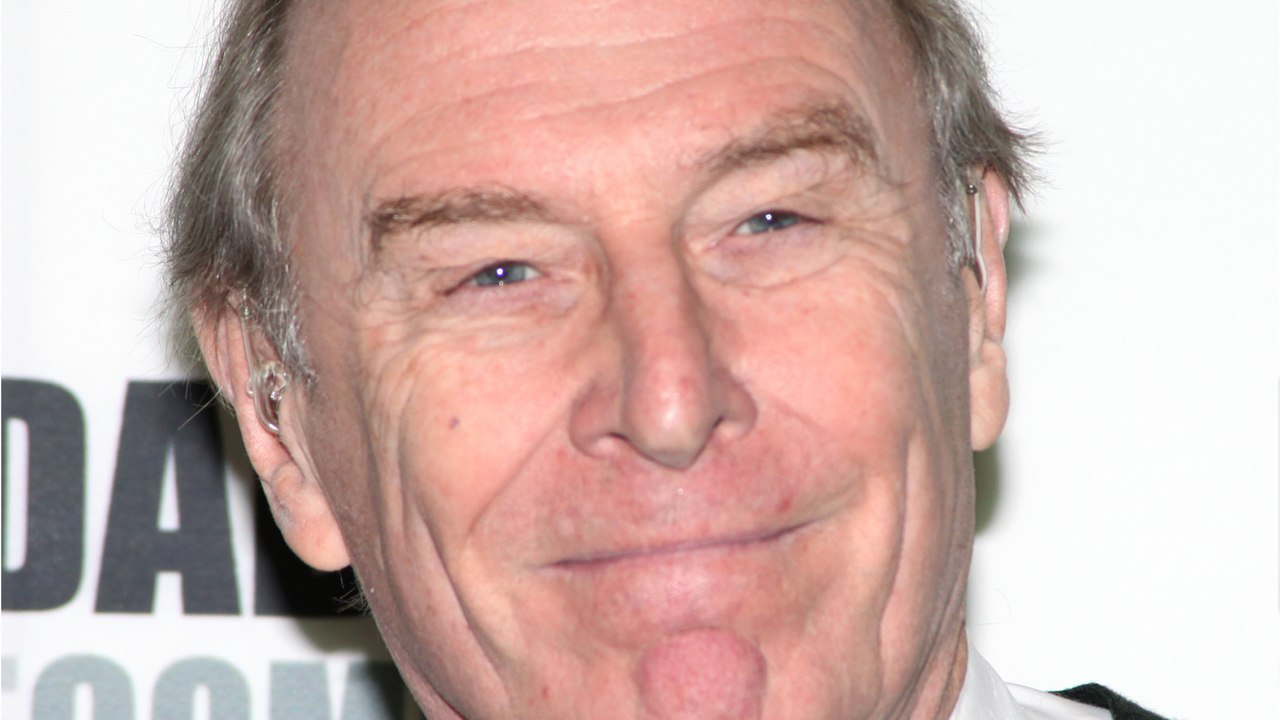 Voici - Mort de Paxton Whitehead : le comédien de Friends et Dingue de toi est décédé à l'âge de 85 ans