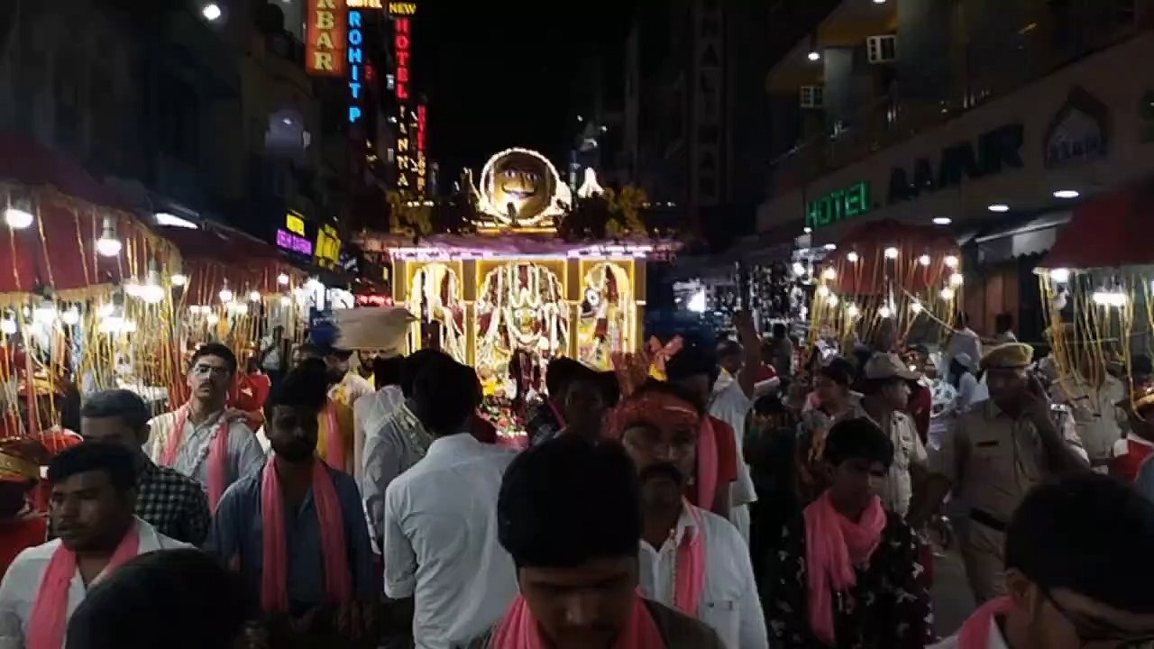 भगवान जगन्नाथ को कराया नगर भ्रमण, तीन सौ भक्तों...