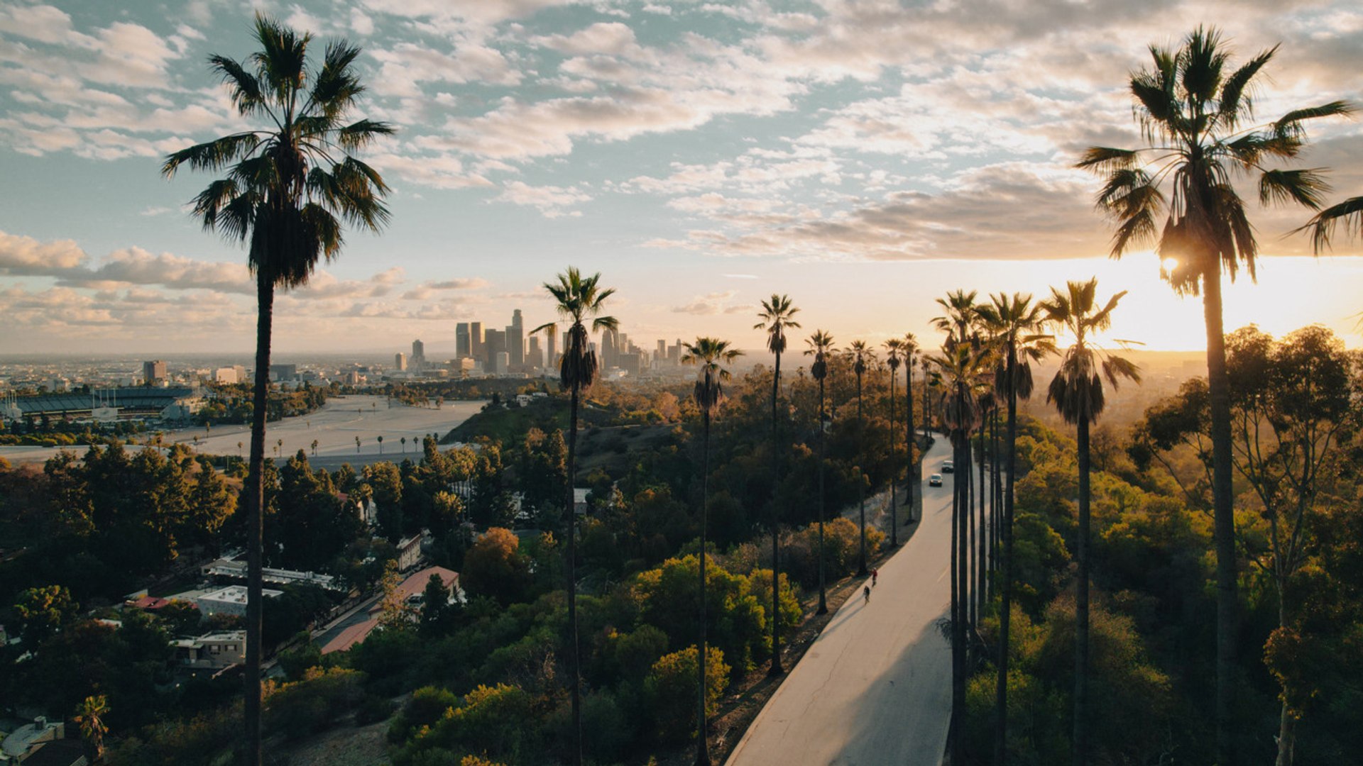 ⁣This Oceanside California City Is Known for Celebrity Homes and 21 Miles of Stunning Coastline
