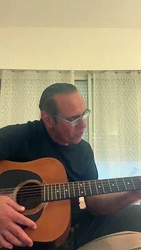 Adrien Mangano - Tu vuo fa l'Americano (Renato Carosone)