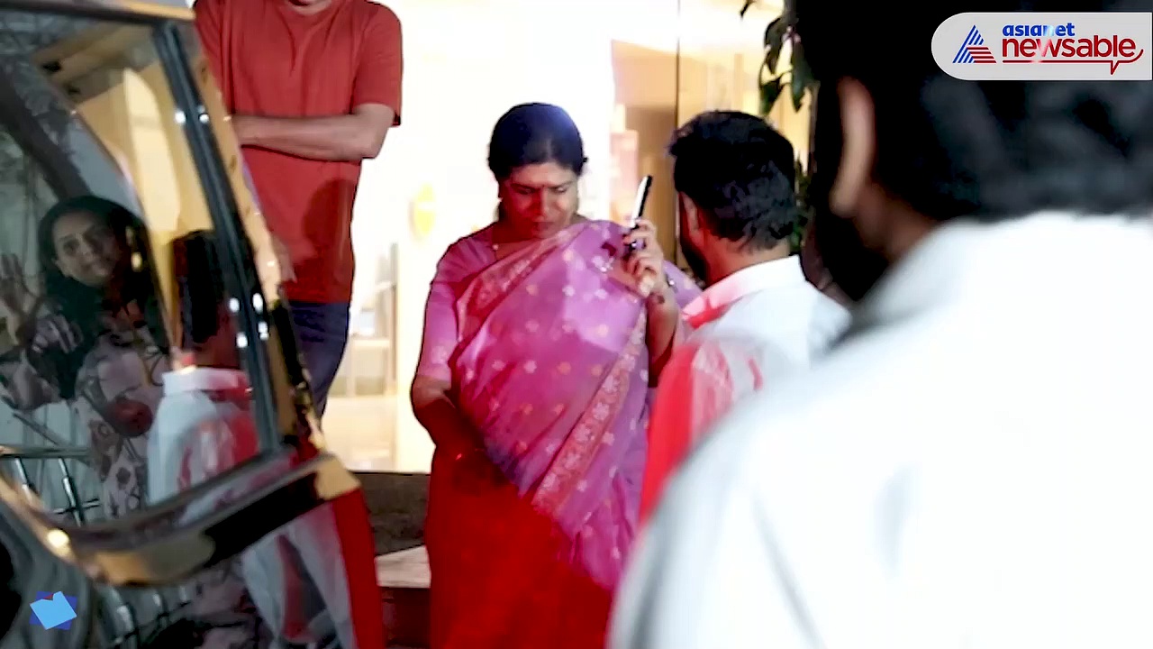 South megastar Chiranjeevi arrives at hospital to see his grand-daughter