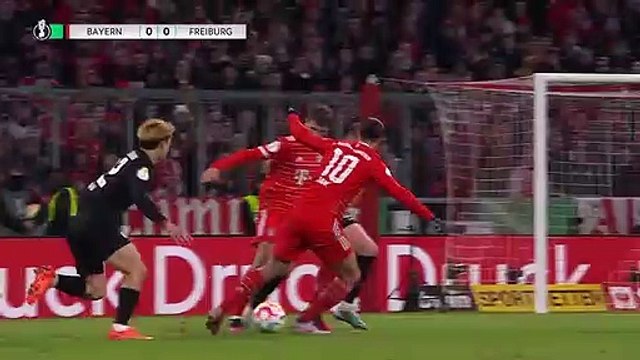 FC Bayern München vs. SC Freiburg 1 x 2 ｜ Highlights ｜ DFB-Pokal - LAST-MINUTE Penalty shocked Bayern FC Bayern München vs. SC Freiburg 1 x 2 ｜ Highlights ｜ DFB-Pokal - LAST-MINUTE-Elfmeter schockiert die Bayern