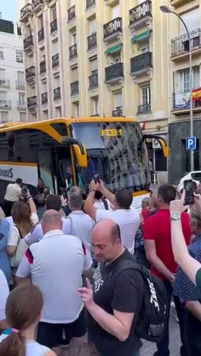 Insultos racistas a los jugadores del Barça