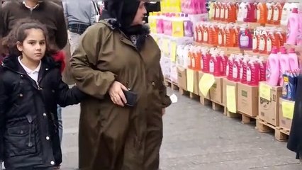 İstanbul'da gence silahlı saldırı kamerada: Yanlış adamı vurmuş