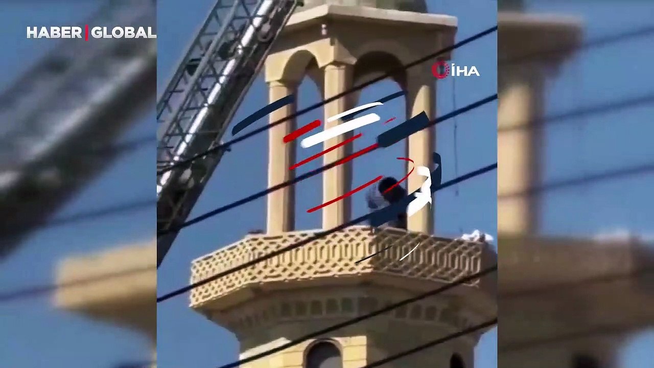 İntihar için çıktığı minareden aşağı dövülerek indirildi