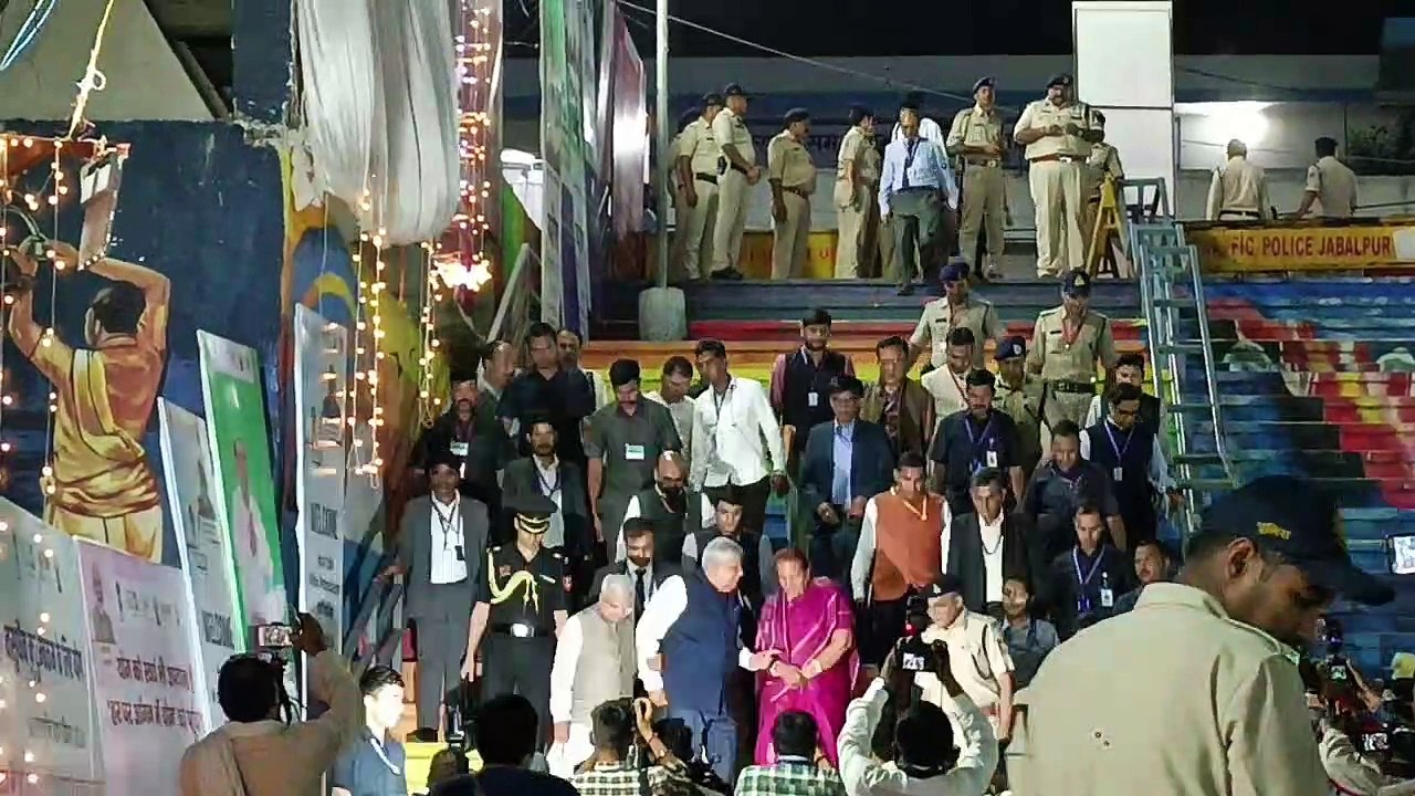 उपराष्ट्रपति धनखड़ ने मां नर्मदा की महाआरती की
