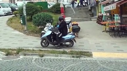 Sinop'ta işletme sahiplerinin maskotu 'Pati' kuryelerle birlikte sipariş dağıtımına çıkıyor