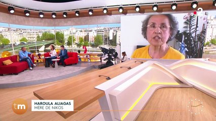 "Arrête de te foutre de ma gueule !" : La mère de Nikos Aliagas réprimande son fils en direct dans "Télématin"