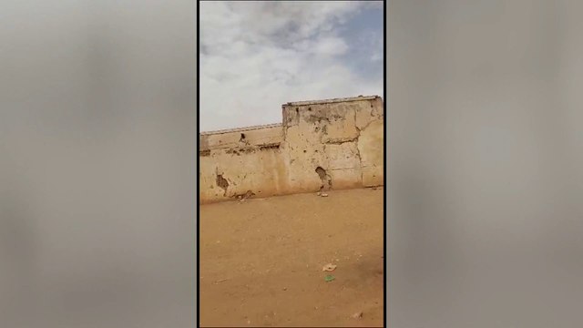 مقاطع مصورة تظهر تجول #الجيش_السوداني وسط #أم_درمان وسط تبادل كثيف لإطلاق النيران #السودان #الخرطوم #العربية