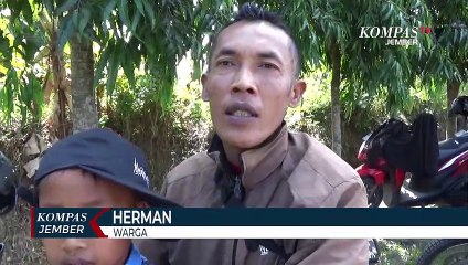 Dilarang Pakai Mesin Sedot Pasir, Penambang Blokade Jalan di Lumajang